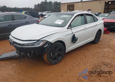 2025 Volkswagen Jetta 1.5T Se from USA, damaged, VIN 3VW7X7BU4SM045510